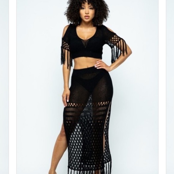 Dresses & Skirts - knit crochet cover up Beach party Wear